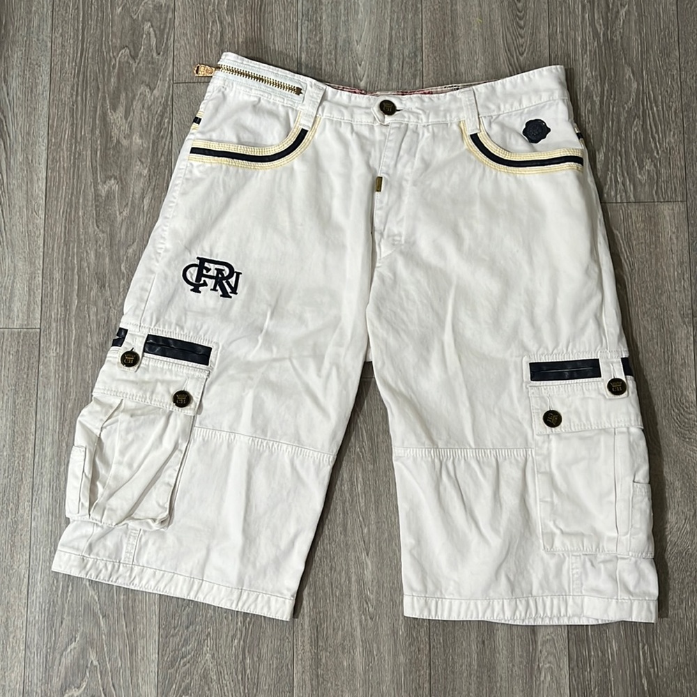 Crown Holder men’s white shorts sz 36